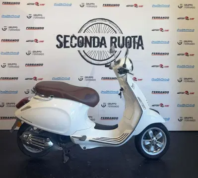 Vespa Primavera 50 4T (2018 - 20) usata