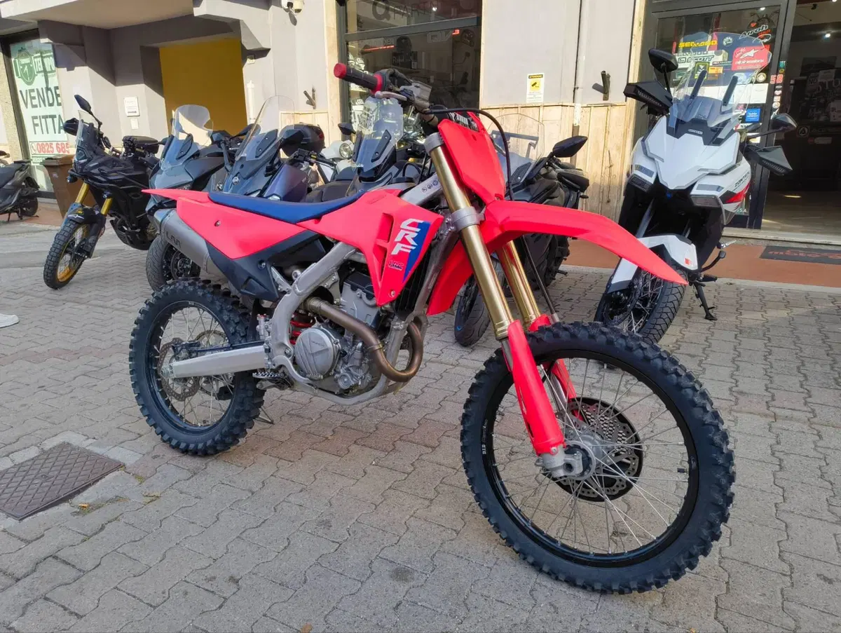 Honda CRF 250R (2024) (2)