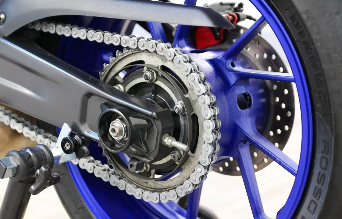 Yamaha YZF R7 (2021 - 25) (8)