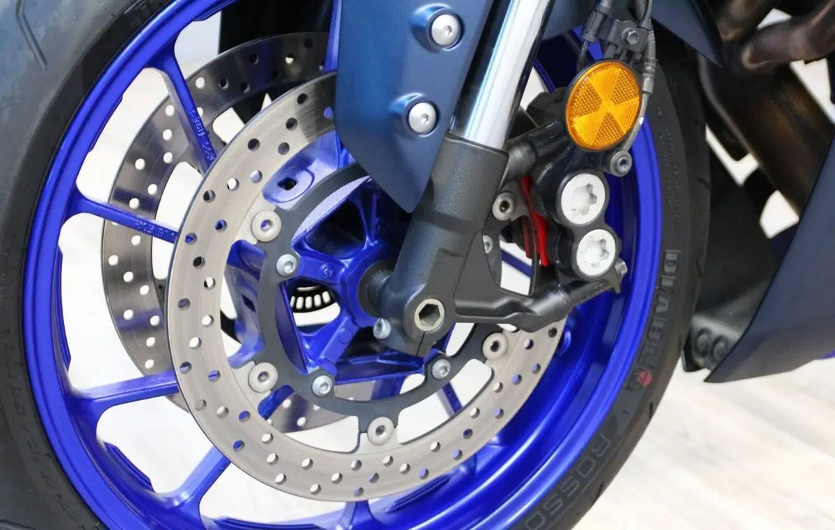 Yamaha YZF R7 (2021 - 25) (18)