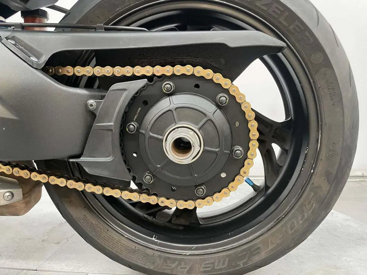 Honda CB 1000 R (2008 - 10) (7)