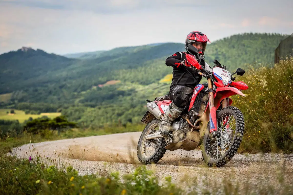 1000 Sassi 2026: tre giorni di adventure tra sterrati umbri, borghi medievali con la CRF 300L [VIDEO E GALLERY] (3)