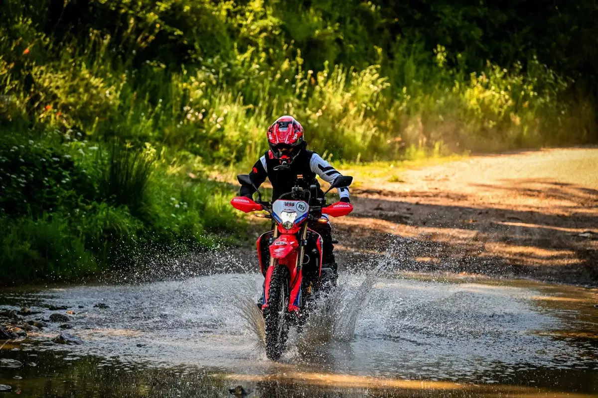 1000 Sassi 2026: tre giorni di adventure tra sterrati umbri, borghi medievali con la CRF 300L [VIDEO E GALLERY] (2)