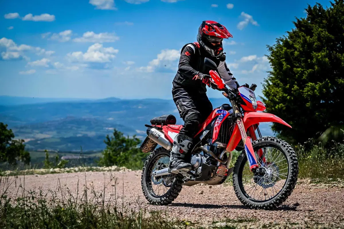 1000 Sassi 2026: tre giorni di adventure tra sterrati umbri, borghi medievali con la CRF 300L [VIDEO E GALLERY] (5)