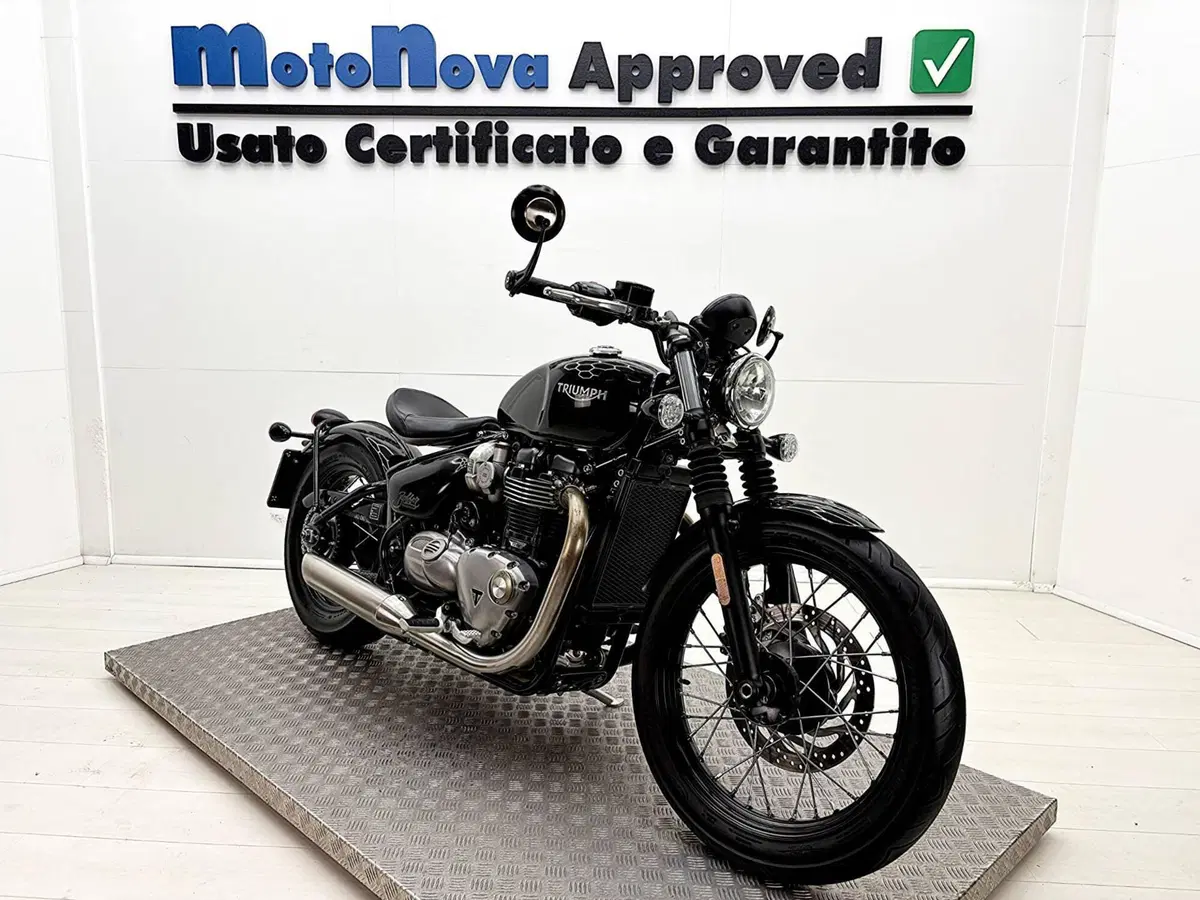 Triumph Bonneville Bobber 1200 (2017 - 20) (5)