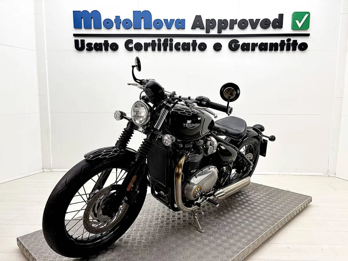 Triumph Bonneville Bobber 1200 (2017 - 20) (3)