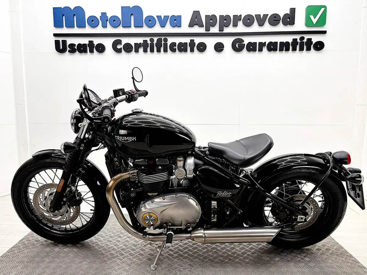 Triumph Bonneville Bobber 1200 (2017 - 20) (2)