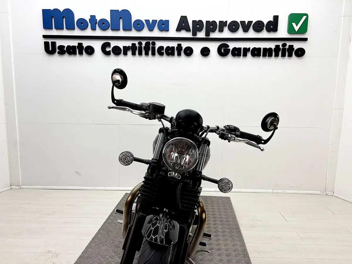 Triumph Bonneville Bobber 1200 (2017 - 20) (4)