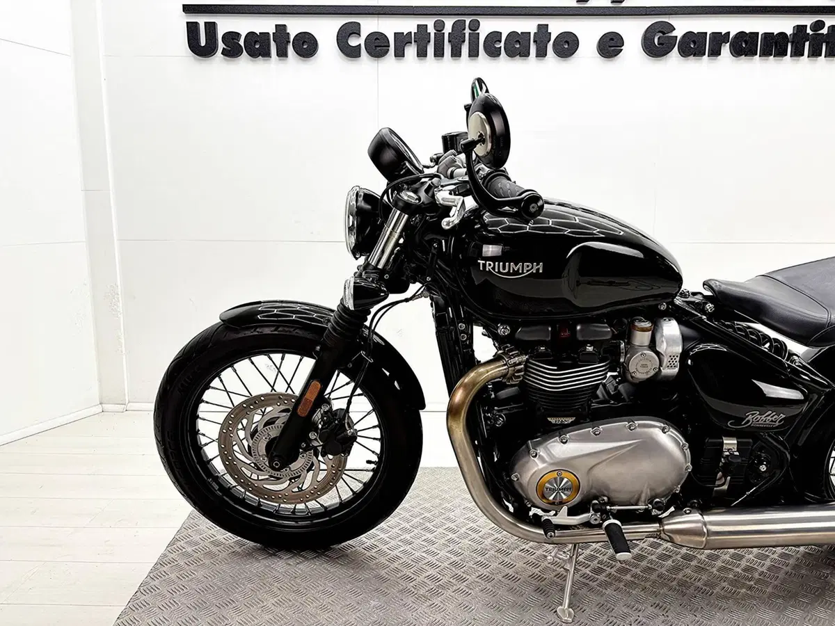 Triumph Bonneville Bobber 1200 (2017 - 20) (15)