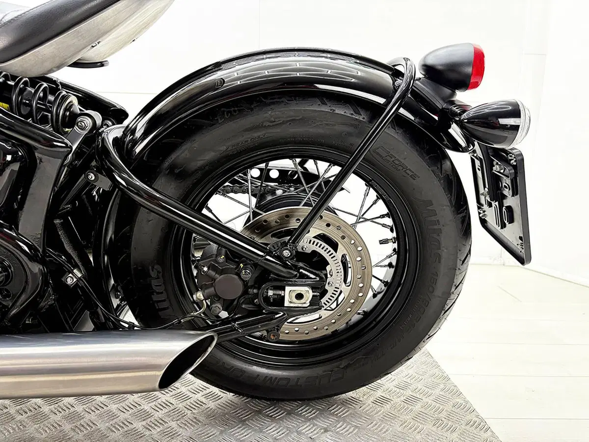 Triumph Bonneville Bobber 1200 (2017 - 20) (19)