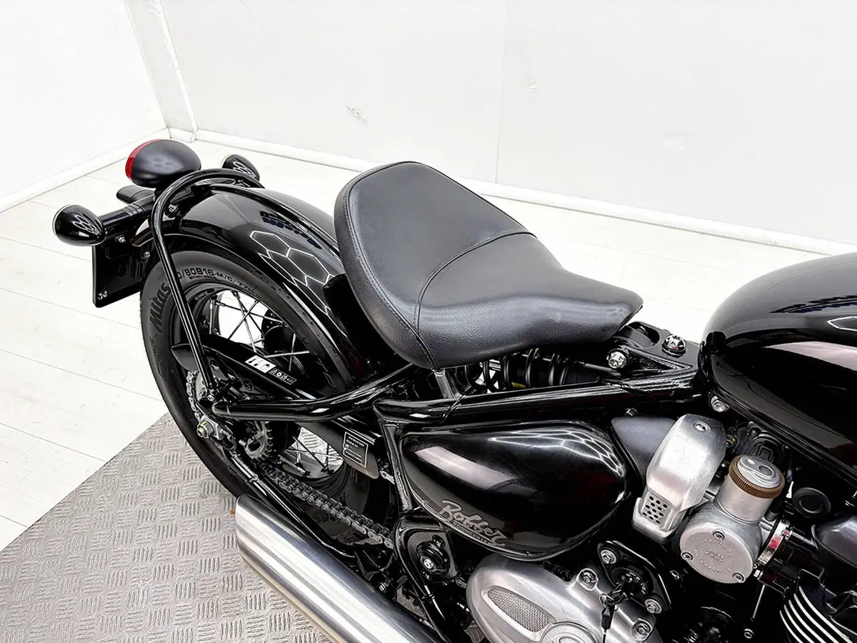 Triumph Bonneville Bobber 1200 (2017 - 20) (20)