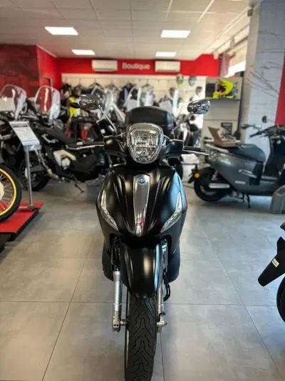 Piaggio Beverly 300 i.e. Police ABS-ASR (2017 - 20) usata