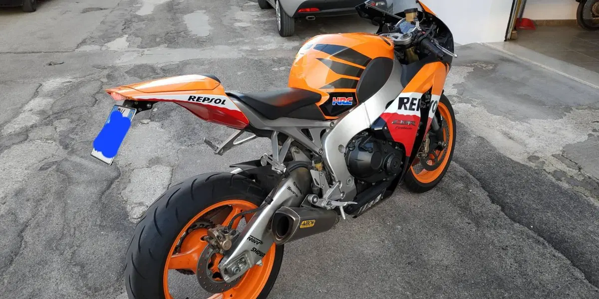 Honda CBR 1000 RR Fireblade (2008 - 11) (6)