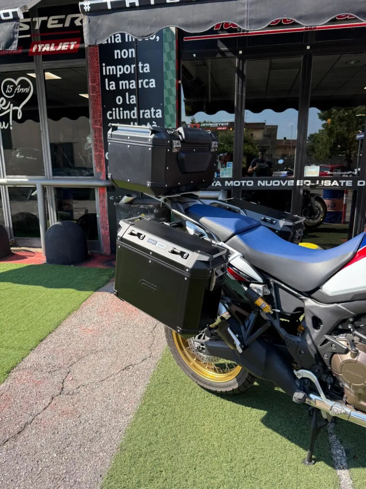 Honda Africa Twin CRF 1000L (2016 - 17) (8)