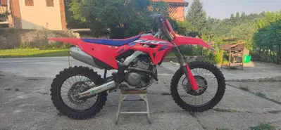 Honda CRF 250R (2023) usata