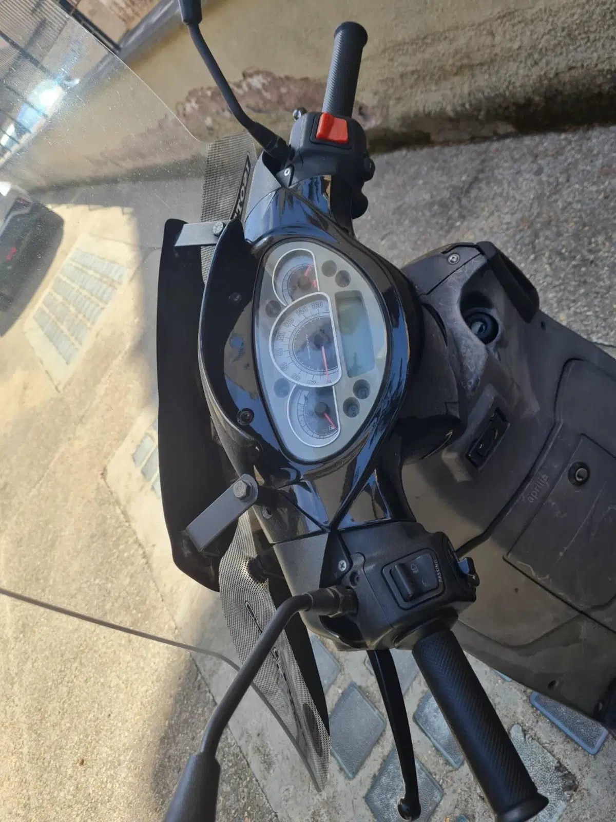 Aprilia Sportcity 125 (2004 - 08) (4)