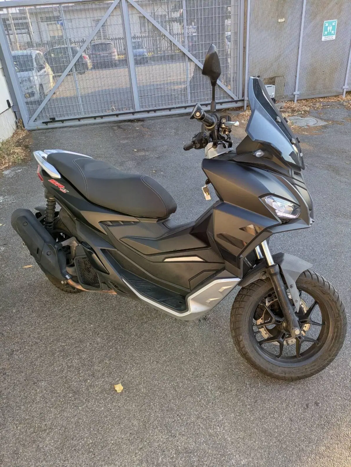 Aprilia SR GT 125 (2022 - 24)