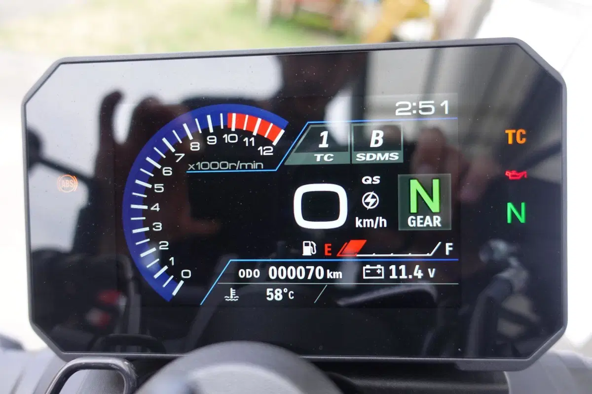 Suzuki GSX-8S (2025 - 26) (4)