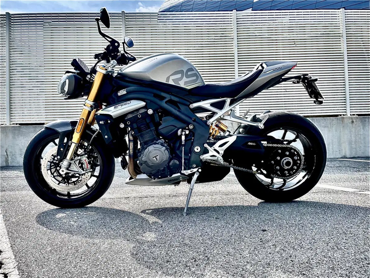 Triumph Speed Triple 1200 RS (2021 - 24) (2)