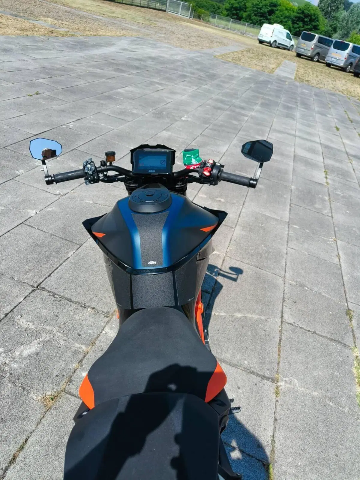 KTM 1290 Super Duke R (2022 - 23) (4)