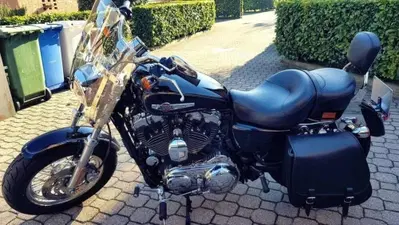 Harley-Davidson 1200 Custom (2007 - 13) - XL 1200C usata