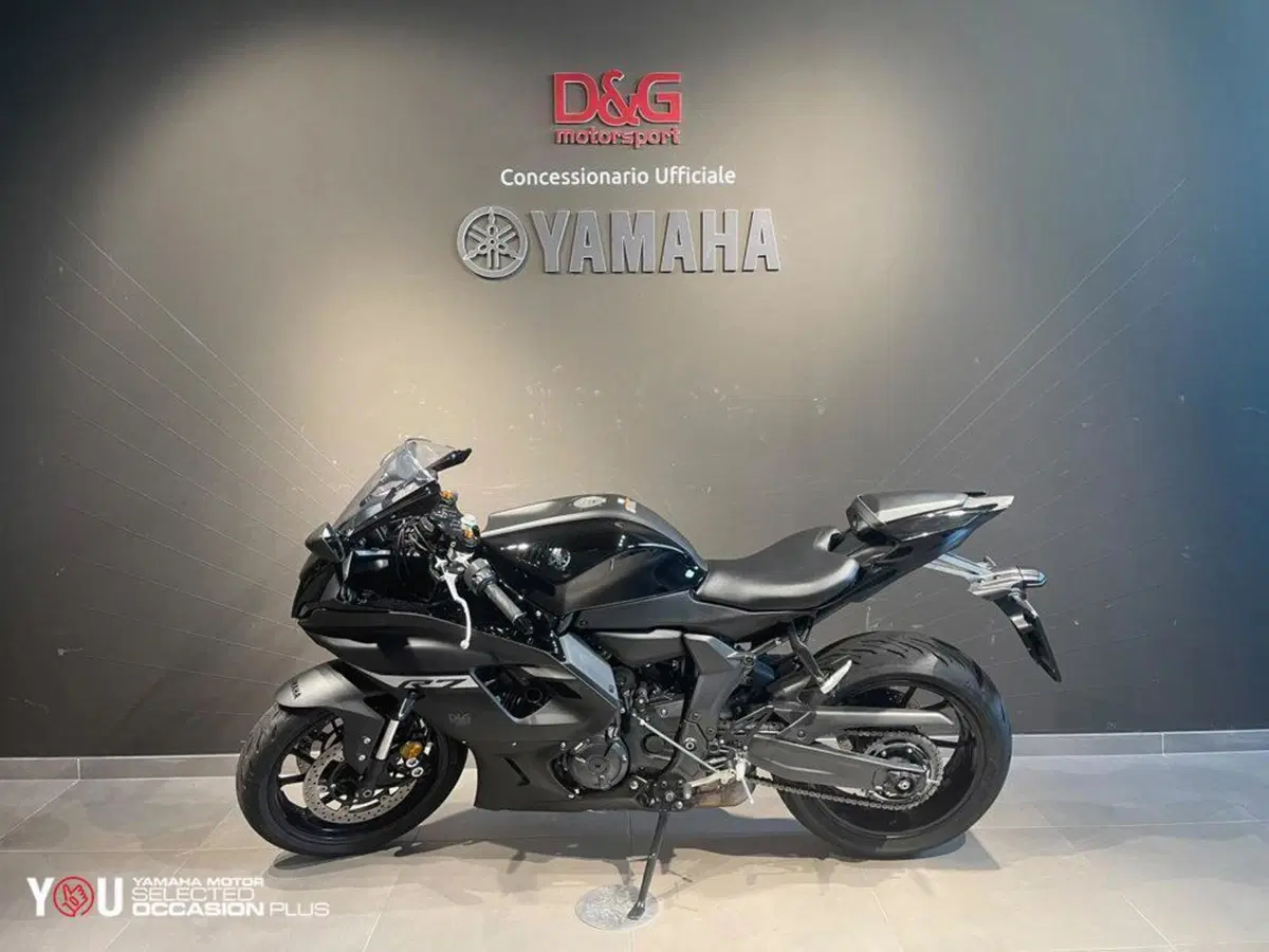 Yamaha YZF R7 (2021 - 25) (4)