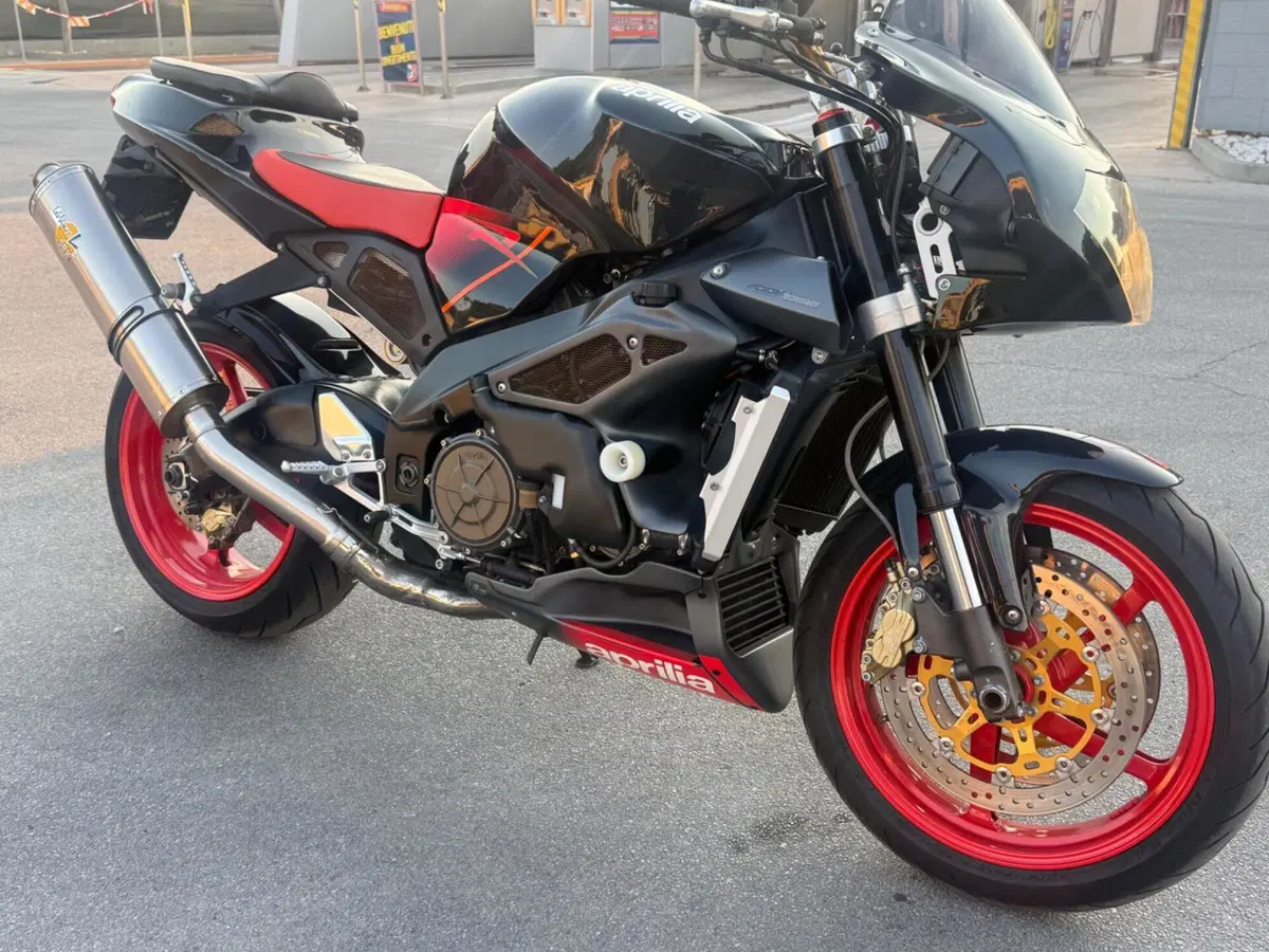 Aprilia Tuono 1000 (2003 - 04) (2)