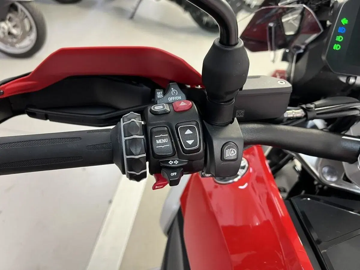 Bmw R 1300 GS (2023 - 26) (7)