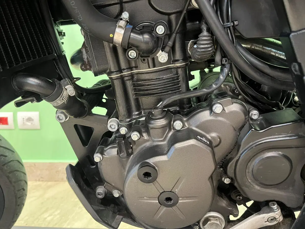 Aprilia SX 125 (2021 - 24) (10)