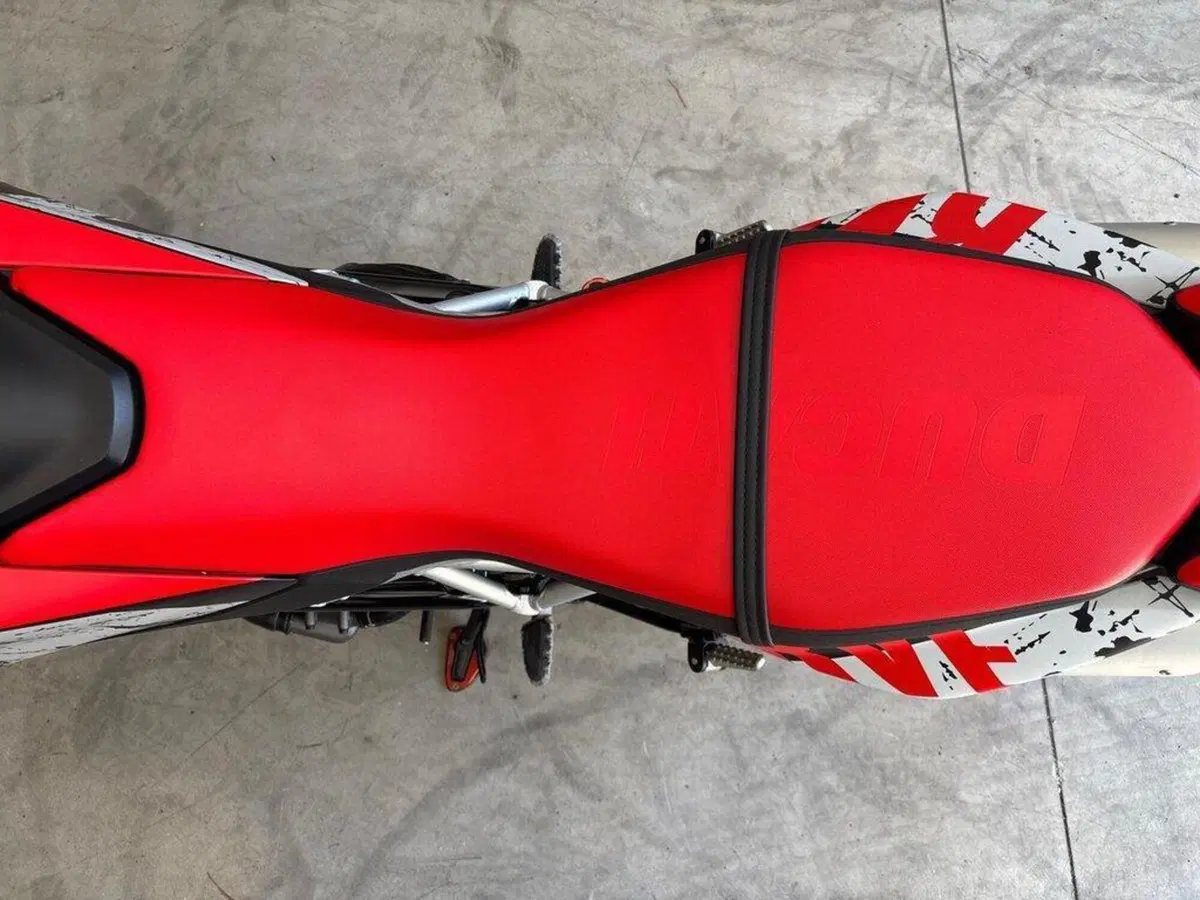 Ducati Hypermotard 950 RVE (2022 - 25) (9)