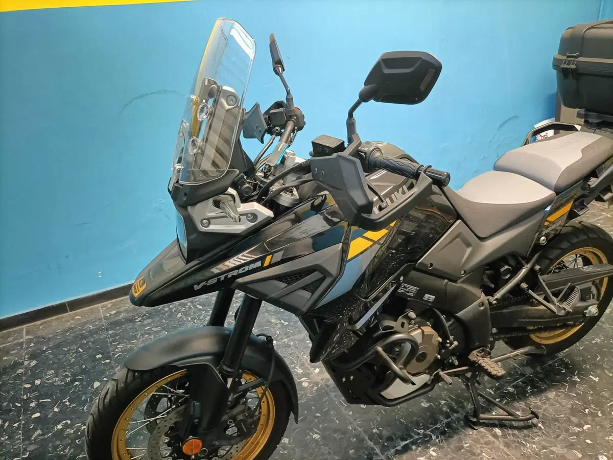 Suzuki V-Strom 1050XT (2020 - 23) (2)