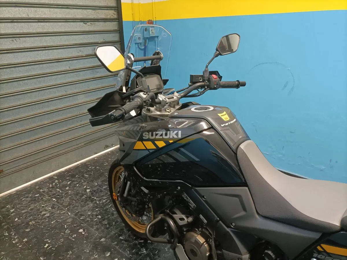 Suzuki V-Strom 1050XT (2020 - 23) (6)