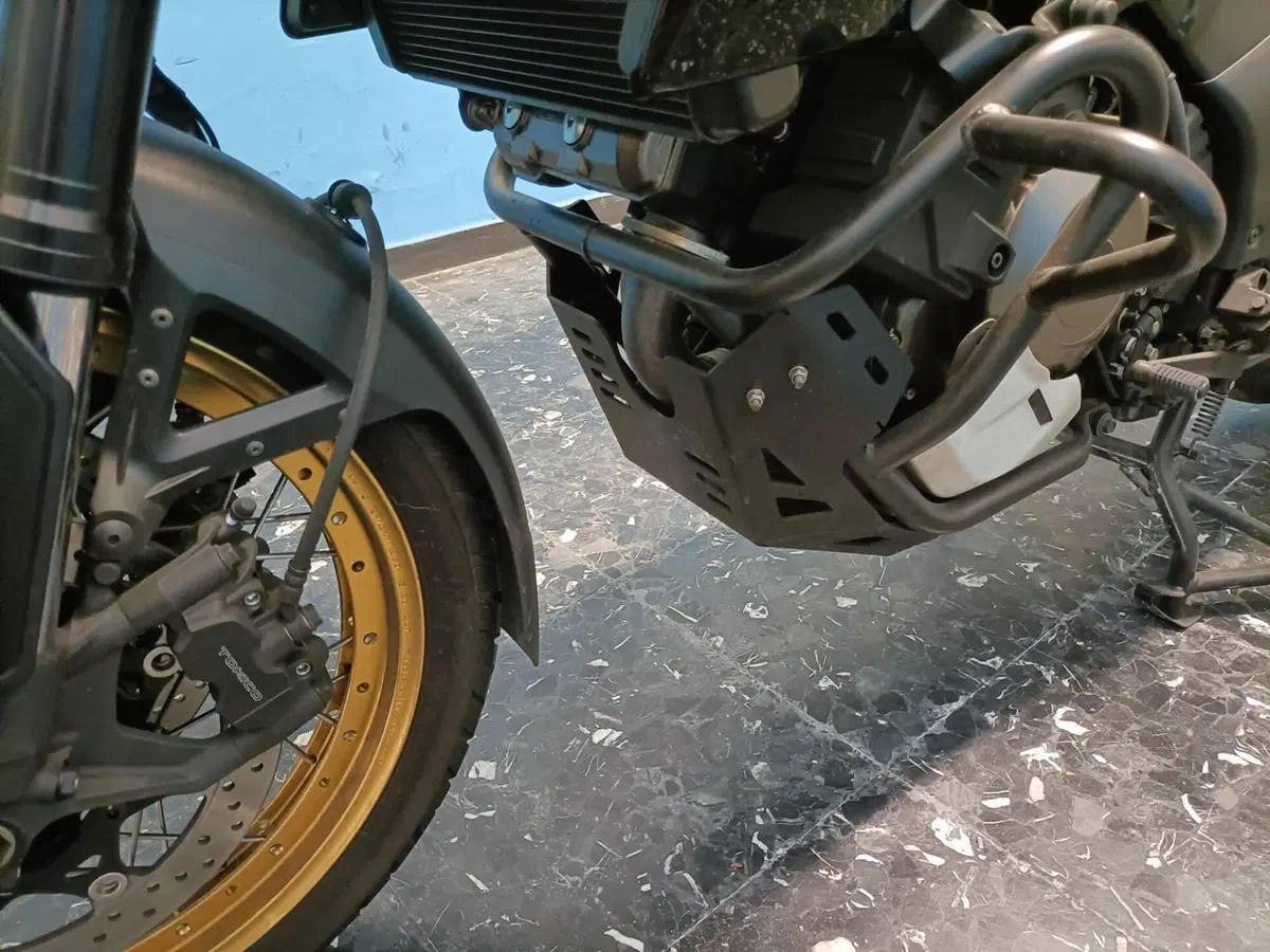 Suzuki V-Strom 1050XT (2020 - 23) (10)