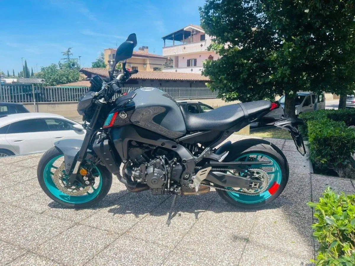 Yamaha MT-09 (2021 - 23) (3)
