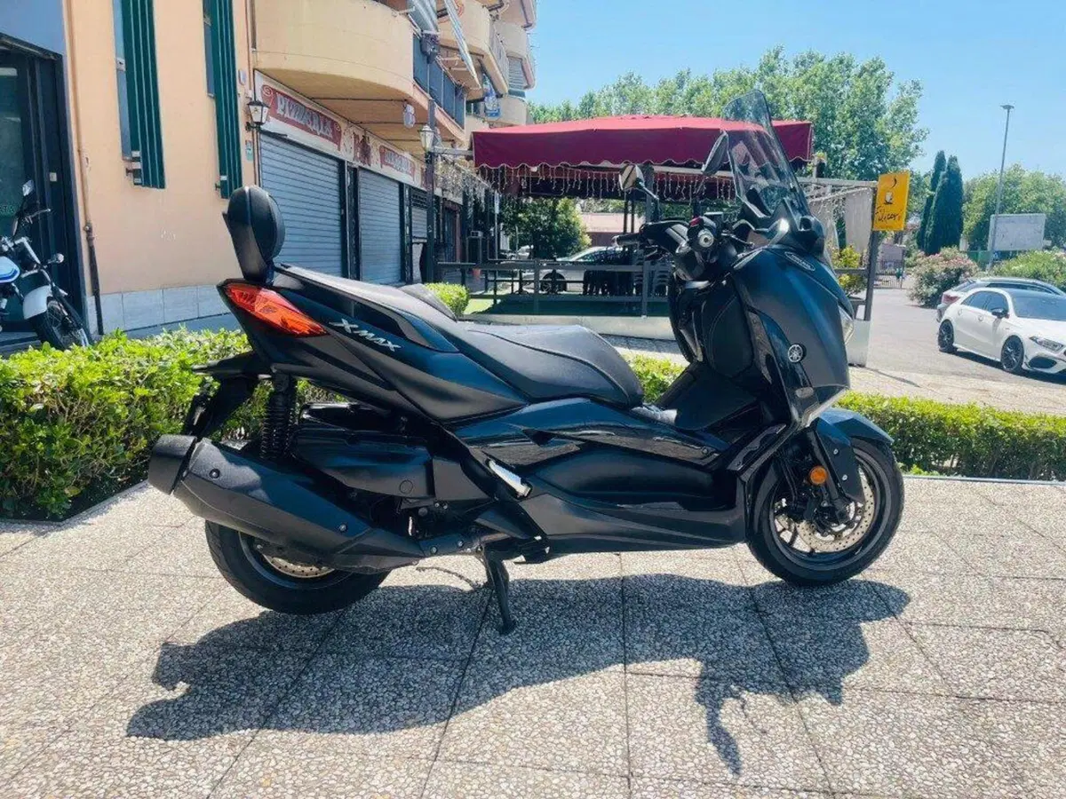 Yamaha X-Max 400 Iron Max (2019 - 20) (9)