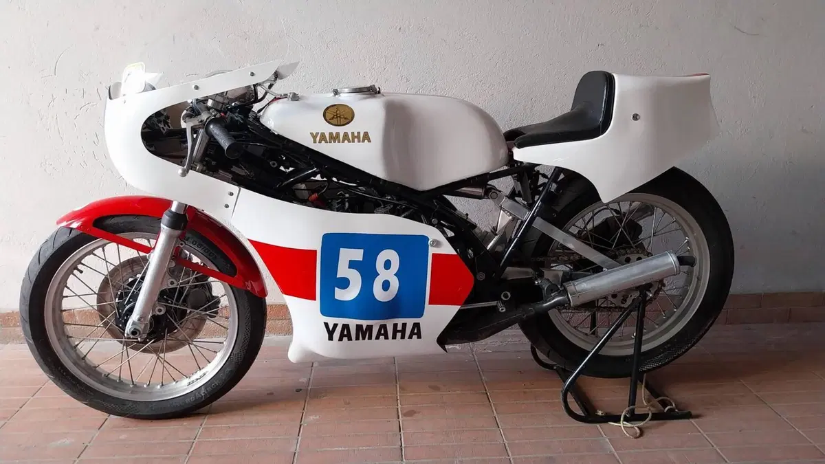 Yamaha TZ350H  (2)