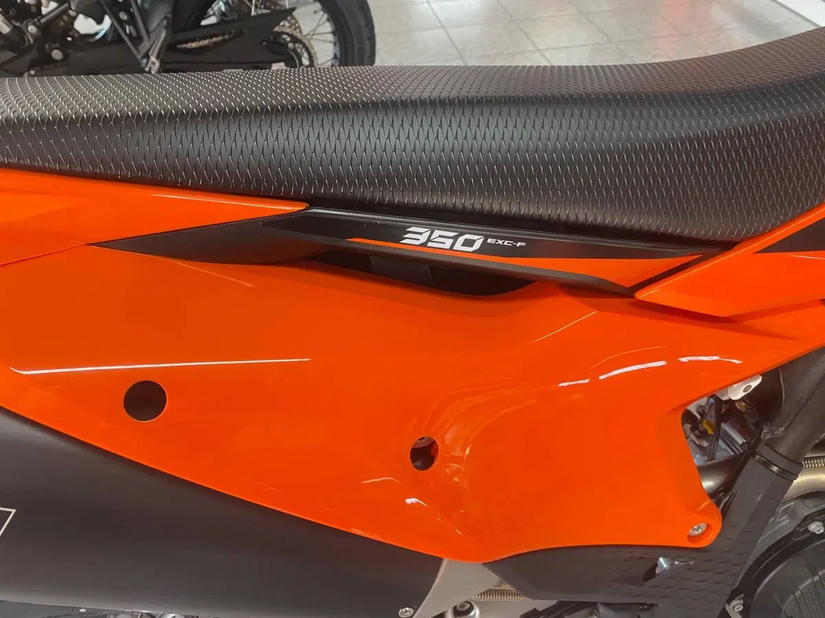KTM 350 EXC-F (2027) (3)