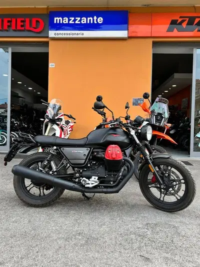 Moto Guzzi V7 III Carbon (2018 - 20) usata