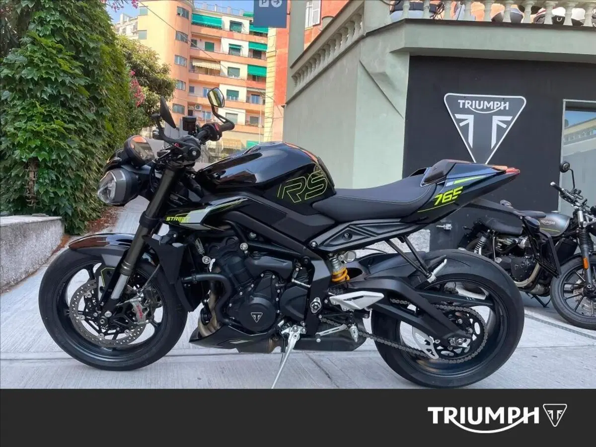 Triumph Street Triple 765 RS (2023 - 26) (4)