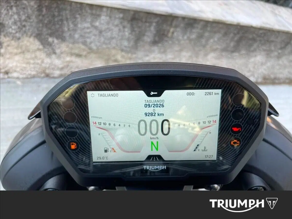 Triumph Street Triple 765 RS (2023 - 26) (11)