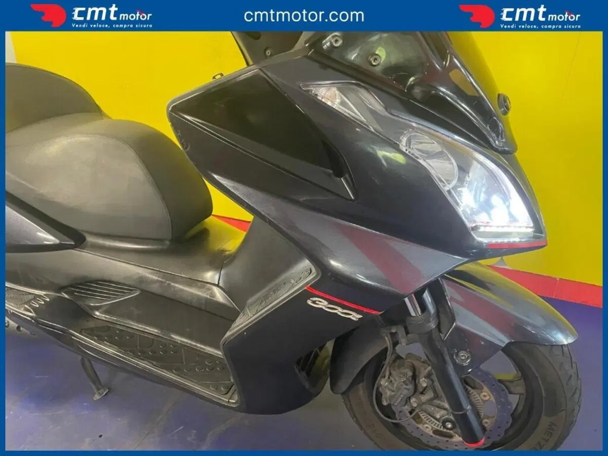 Kymco Downtown 300i ABS (2009 - 17) (7)