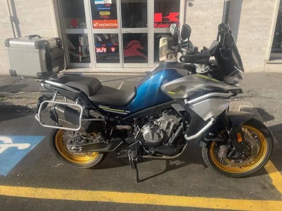 CFMOTO 800MT Touring (2022 - 26) (2)