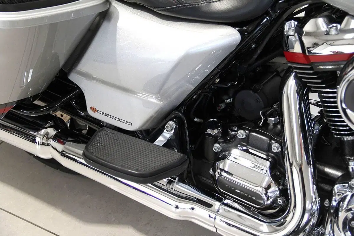 Harley-Davidson 117 Street Glide (2018 - 20) - FLHXSE (4)