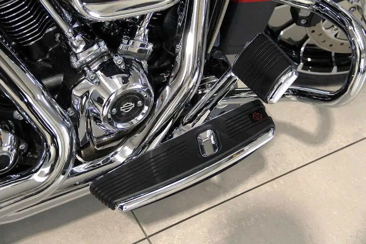 Harley-Davidson 117 Street Glide (2018 - 20) - FLHXSE (5)