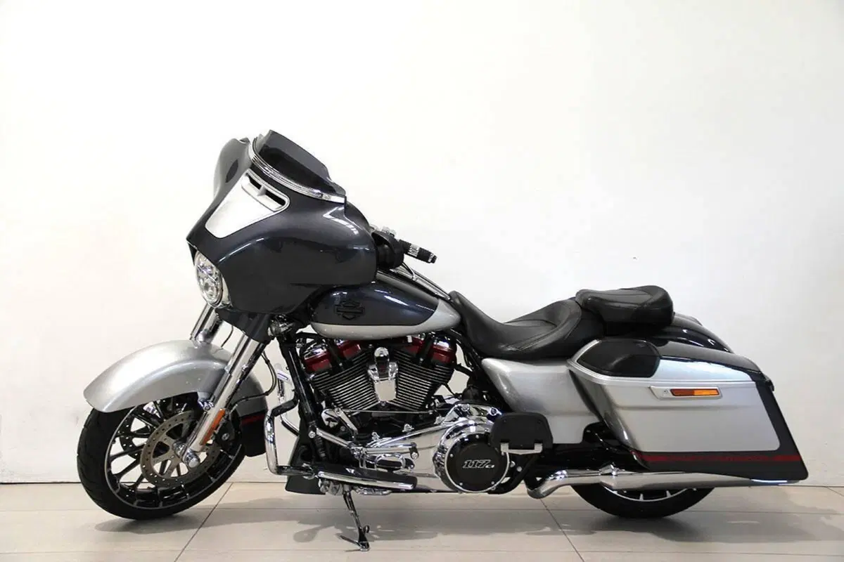 Harley-Davidson 117 Street Glide (2018 - 20) - FLHXSE (12)