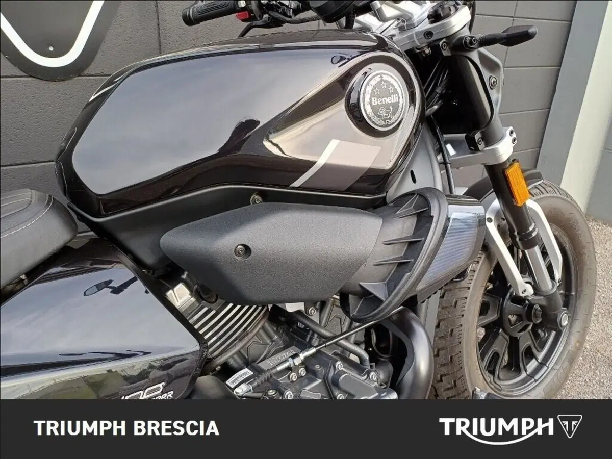Benelli Leoncino 400 Bobber (2026) (6)