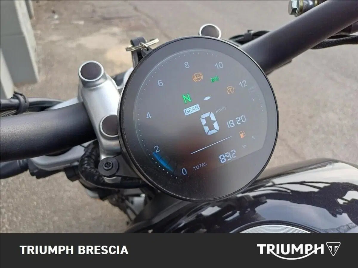 Benelli Leoncino 400 Bobber (2026) (11)