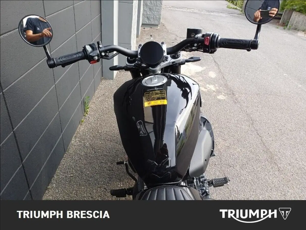 Benelli Leoncino 400 Bobber (2026) (8)
