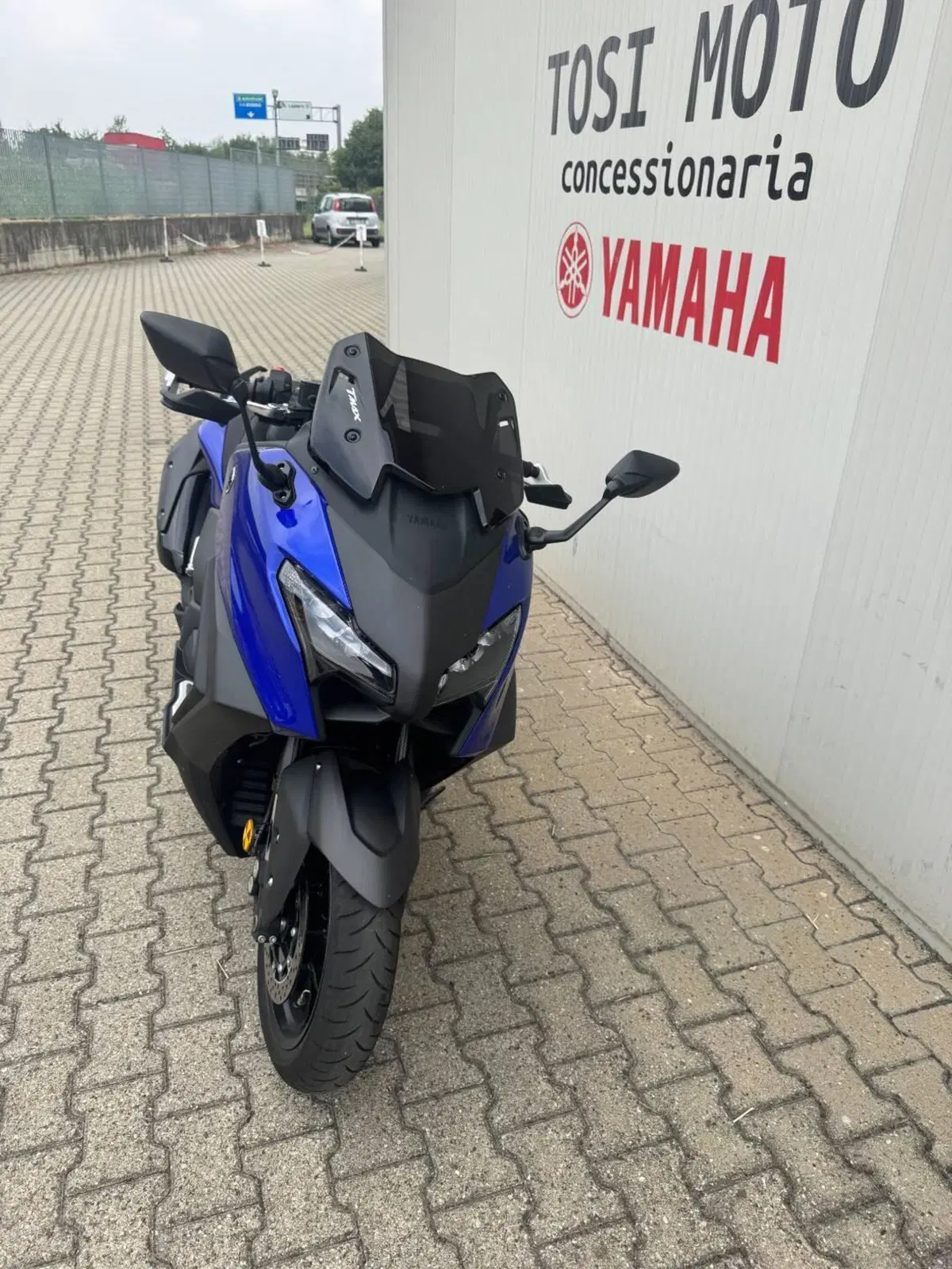 Yamaha T-Max 560 (2025 - 26) (3)