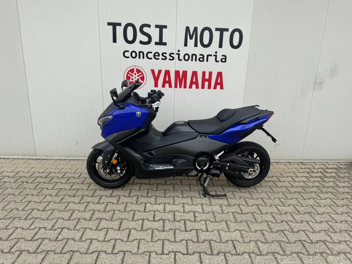 Yamaha T-Max 560 (2025 - 26) (5)